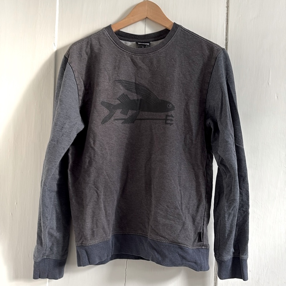 Patagonia flying fish sweatshirt